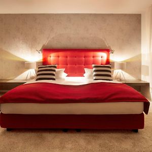 Deluxe Zimmer mit Kingsize-Bett